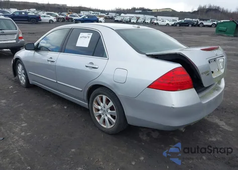2007 Honda Accord 3.0 Ex z USA, uszkodzony, nr VIN 1HGCM66847A034790